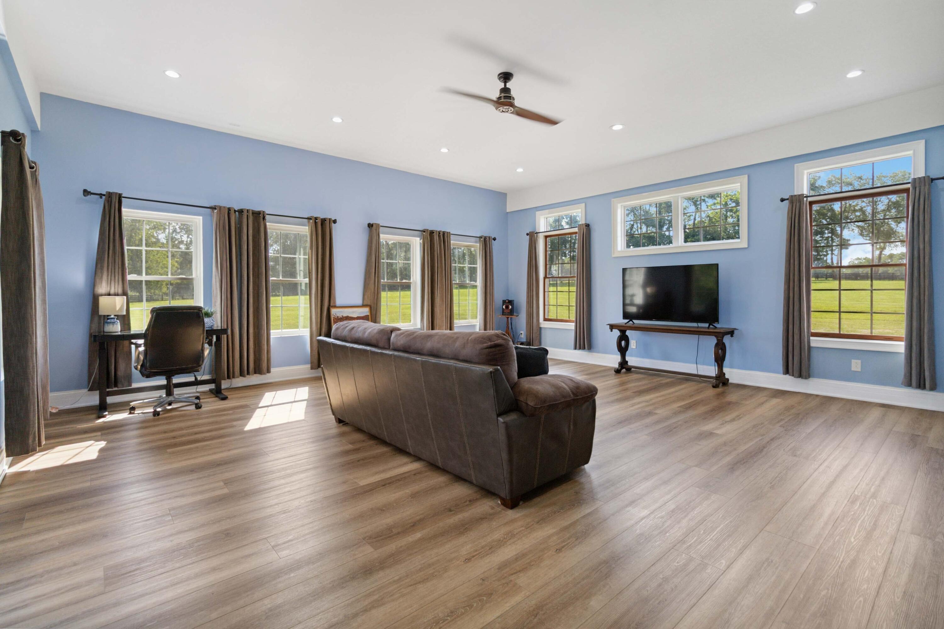 1599 Woodlake Road Midway, KY 40347 - Photo 49 of 97 029