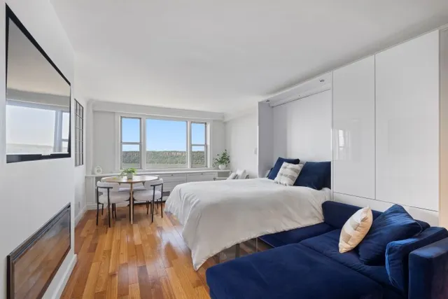 $205,000 | 5700 Arlington Avenue, Unit 22N | North Riverdale