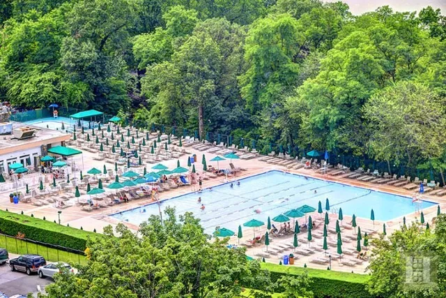 $205,000 | 5700 Arlington Avenue, Unit 22N | North Riverdale