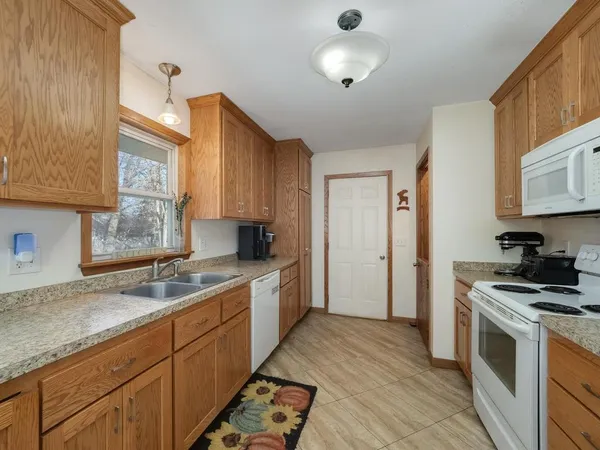 $335,000 | 8346 Groveland Road, Mounds View, MN 55112