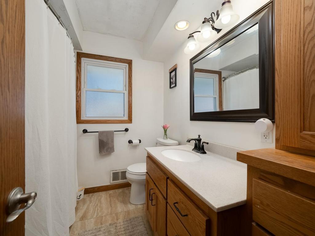 8346 Groveland Road Mounds View, MN 55112 - Photo 11 of 23