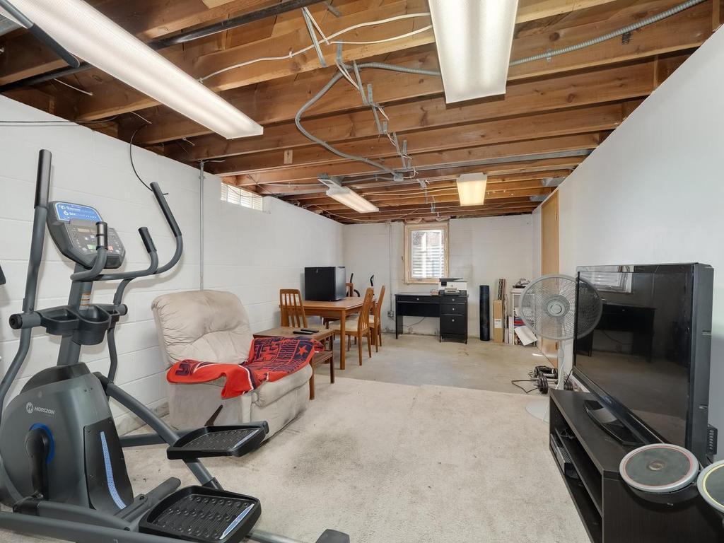 8346 Groveland Road Mounds View, MN 55112 - Photo 16 of 23