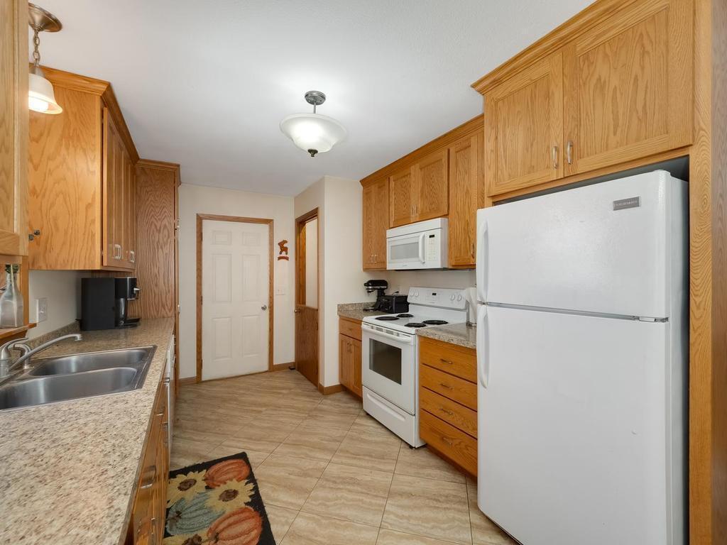 8346 Groveland Road Mounds View, MN 55112 - Photo 6 of 23