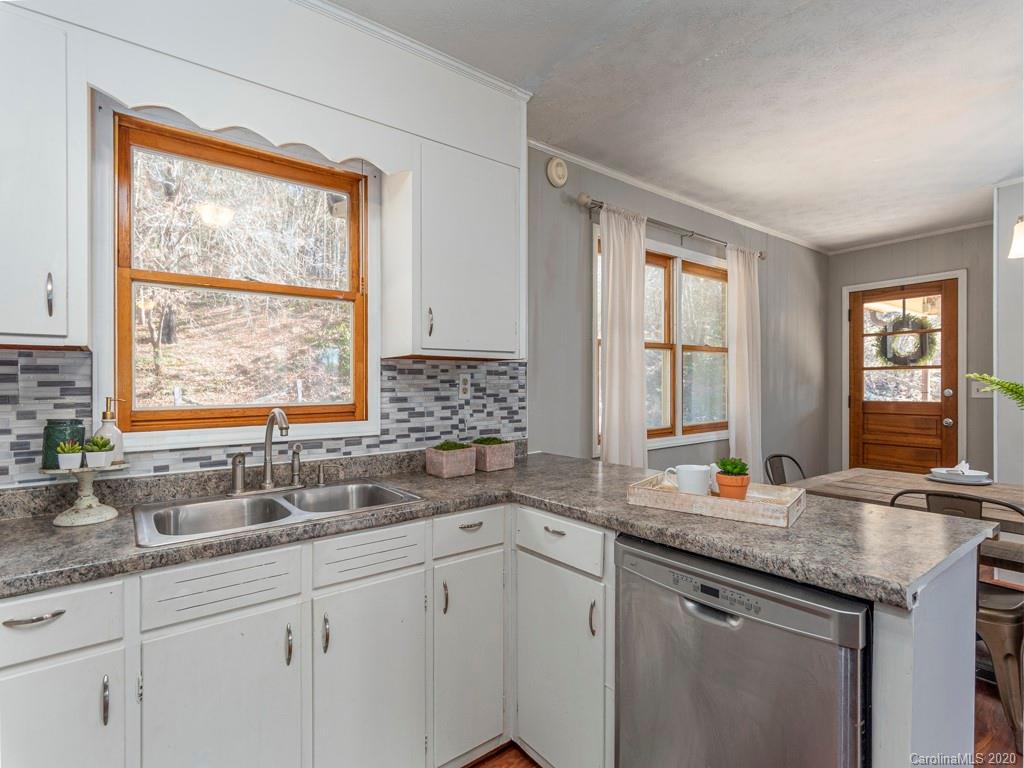 218 Turnpike Road Canton, NC 28716 - Photo 12 of 25