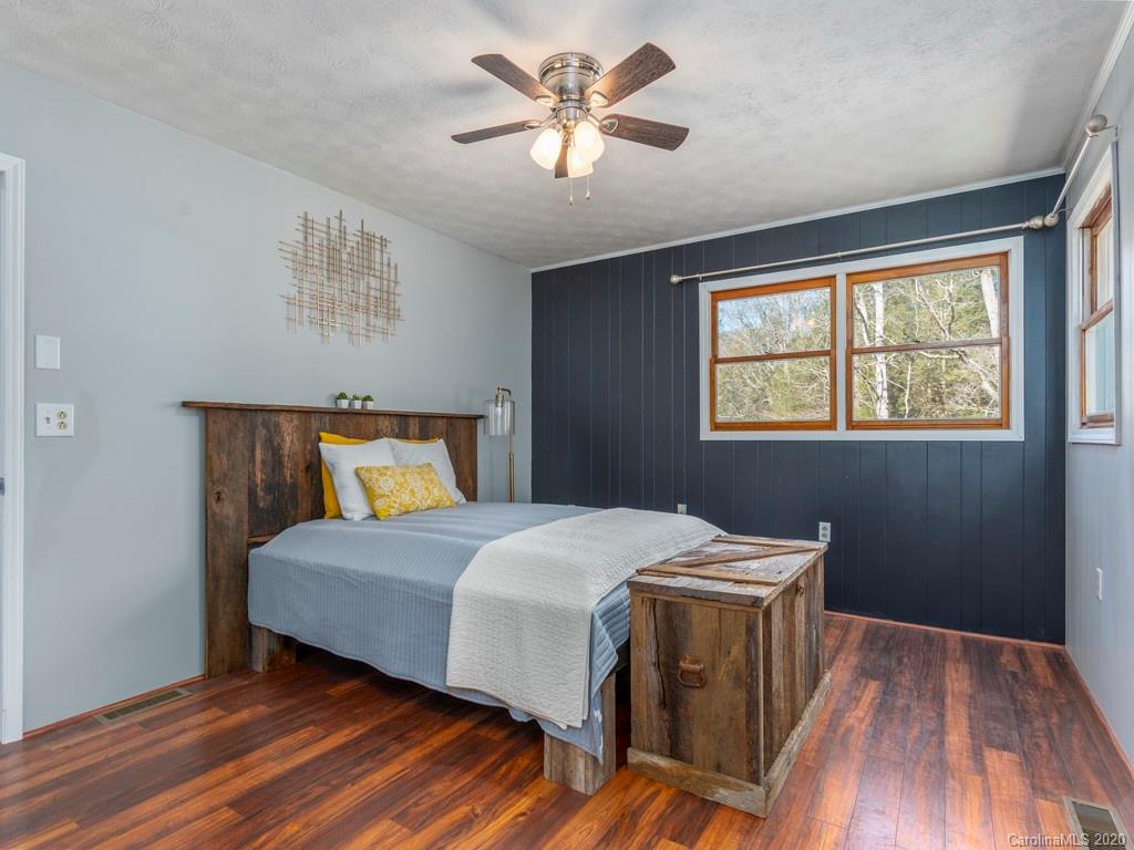 218 Turnpike Road Canton, NC 28716 - Photo 13 of 25