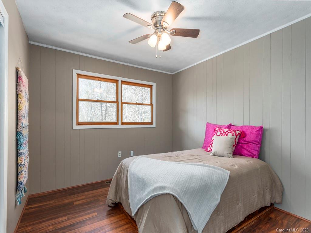 218 Turnpike Road Canton, NC 28716 - Photo 16 of 25