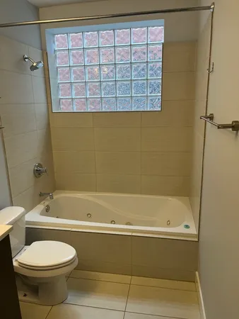 $3,750 | 693 North Peoria Street, Unit 2N, Chicago, IL 60642