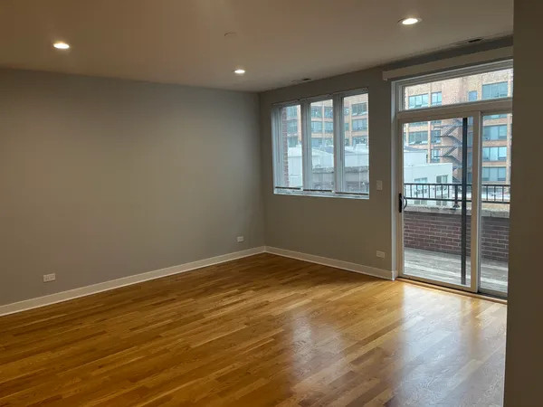 $3,750 | 693 North Peoria Street, Unit 2N, Chicago, IL 60642