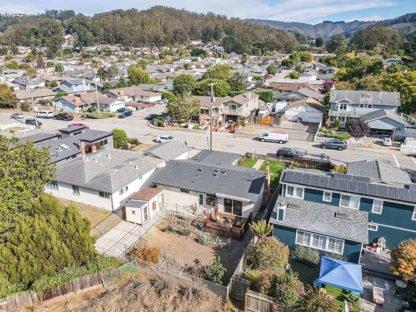 1376 Peralta Road Pacifica, CA 94044 - Photo 33 of 35 an aerial view of residential houses with outdoor space