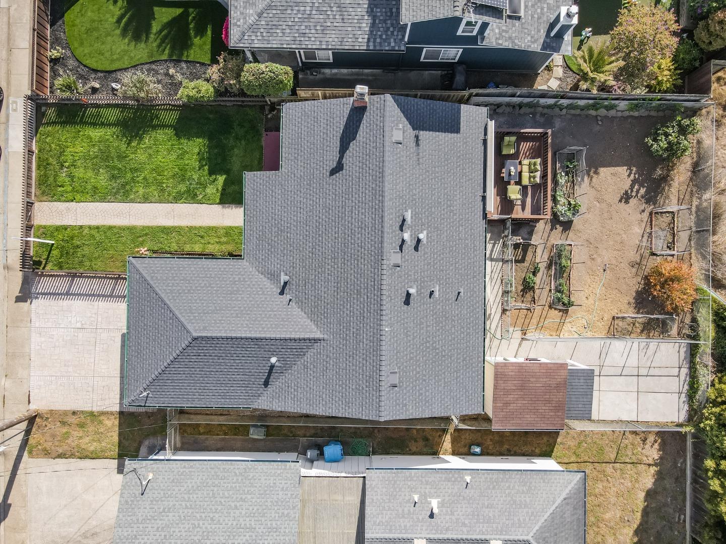 1376 Peralta Road Pacifica, CA 94044 - Photo 9 of 35 an aerial view of a house with a yard