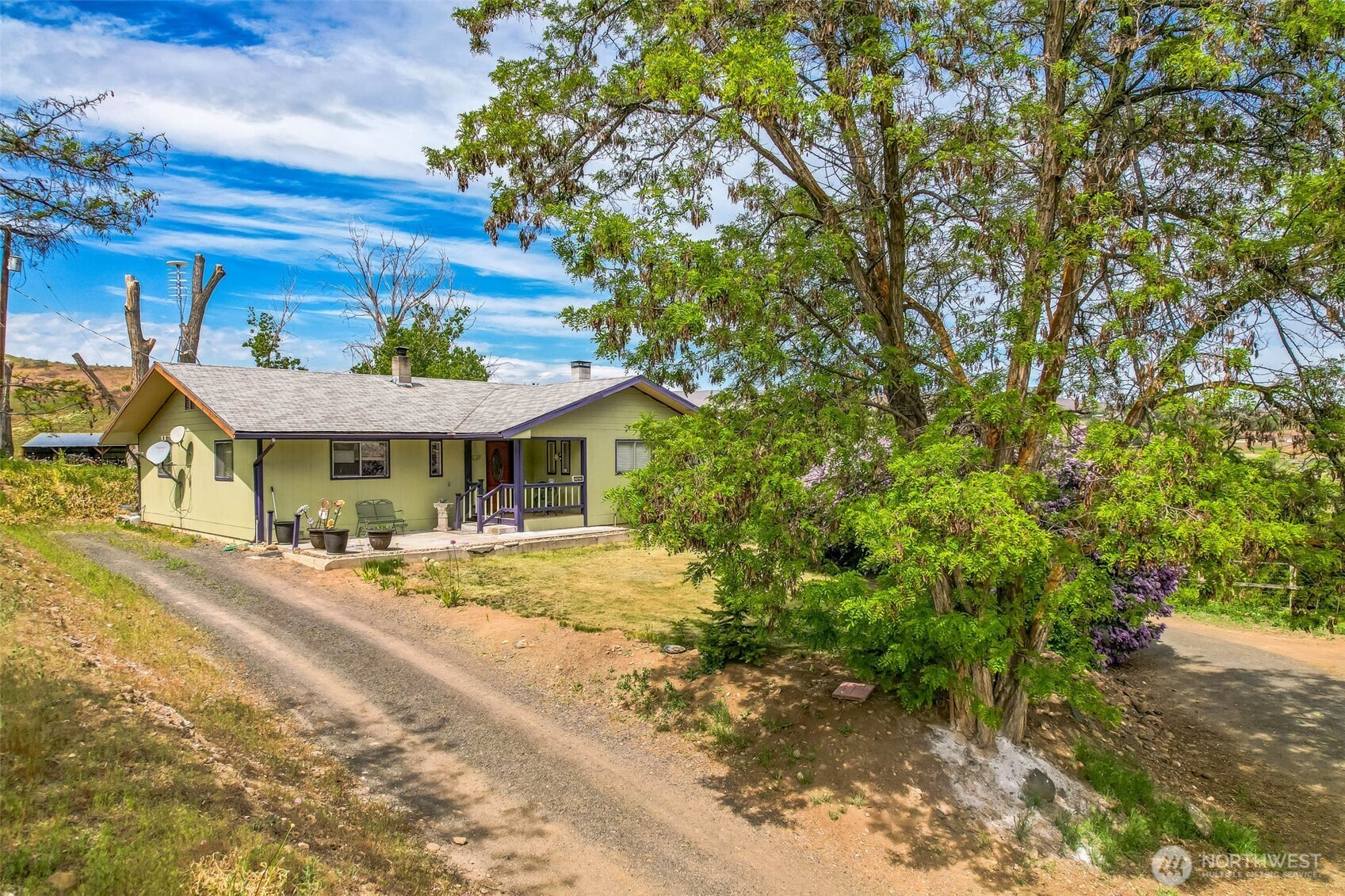 12623 Douglas Road Yakima, WA 98908 - Photo 2 of 34