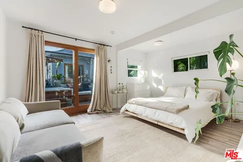 $2,695,000 | 416 Brooks Avenue, Venice, CA 90291