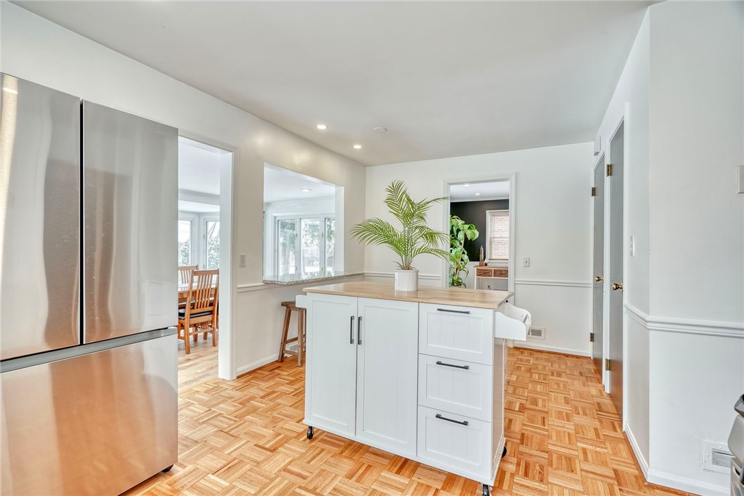 374 River Heights Rochester, NY 14612 - Photo 13 of 49 Gallery Image 13