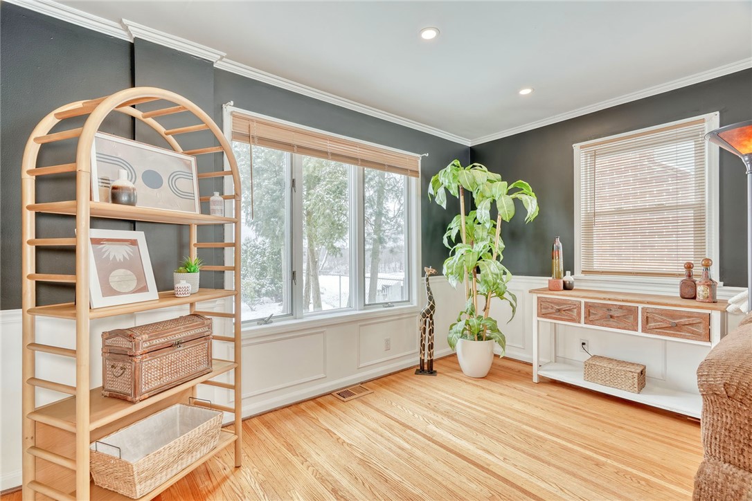 374 River Heights Rochester, NY 14612 - Photo 8 of 49 Gallery Image 8