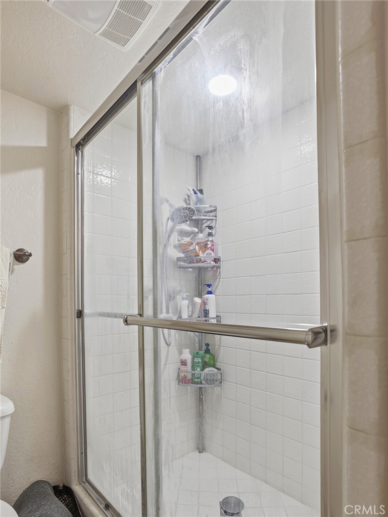 230 Bethany Road, Unit 237 Burbank, CA 91504 - Photo 18 of 38 Bathroom
