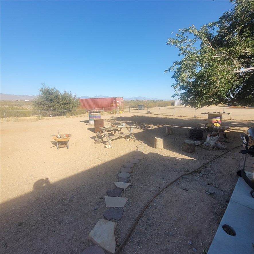 5182 Cordes Road Golden Valley, AZ 86413 - Photo 11 of 48