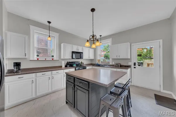 $445,000 | 3305 Pestalozzi Street, St. Louis, MO 63118