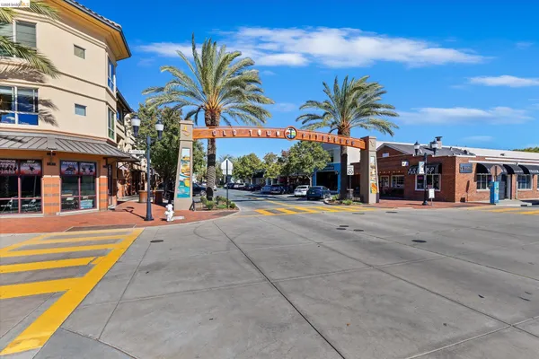 $399,999 | 88 East 6th Street, Unit 215, Pittsburg, CA 94565