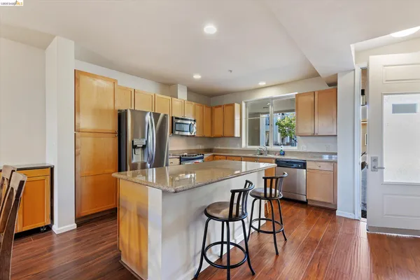$399,999 | 88 East 6th Street, Unit 215, Pittsburg, CA 94565