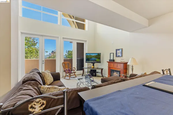$399,999 | 88 East 6th Street, Unit 215, Pittsburg, CA 94565