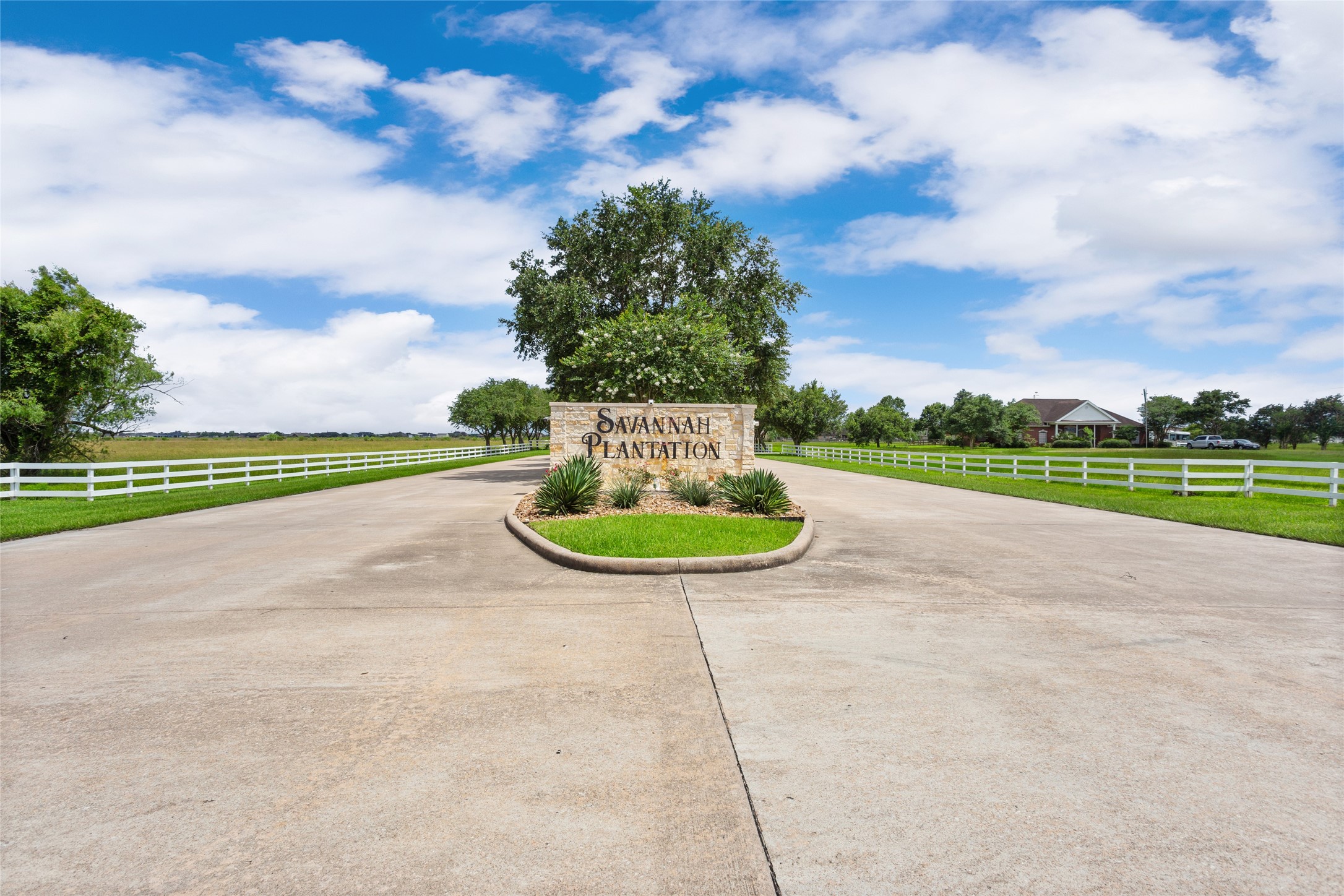 7842 Pebble Hill Lane Rosharon, TX 77583 - Photo 2 of 33 a view of a lake with a big yard
