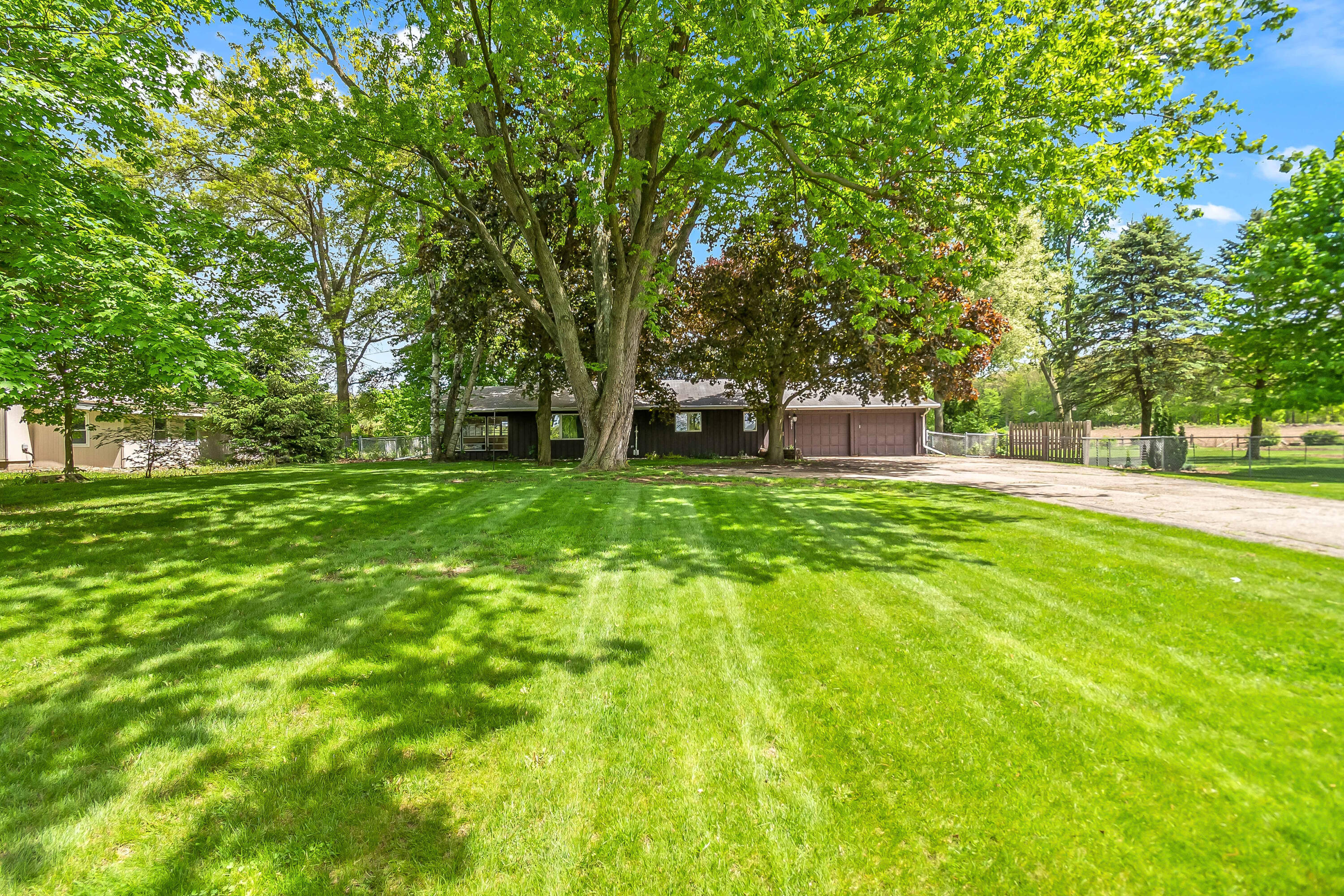 8071 Anderson Road Litchfield, MI 49252 - Photo 2 of 30 3