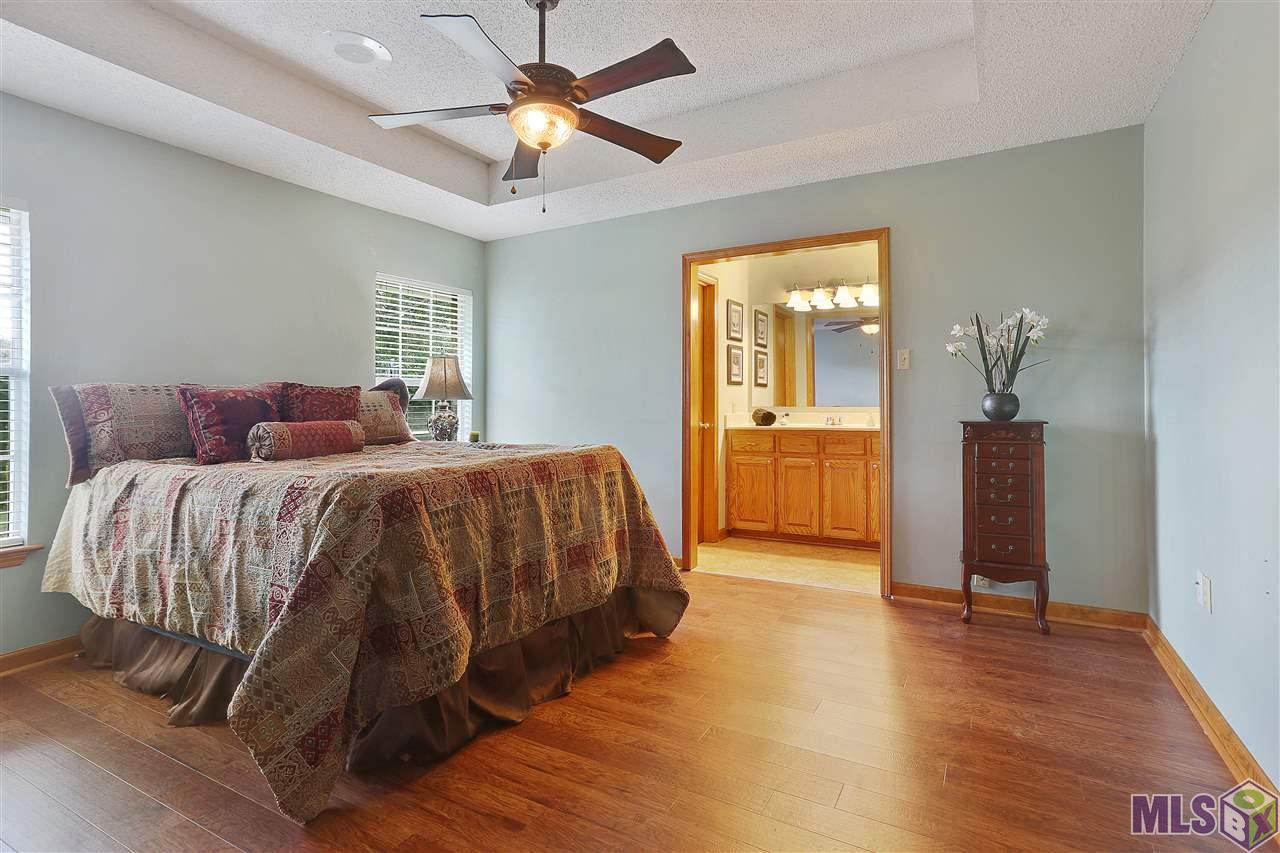 17121 Blue Ridge Road Prairieville, LA 70769 - Photo 11 of 32 Master Bedroom