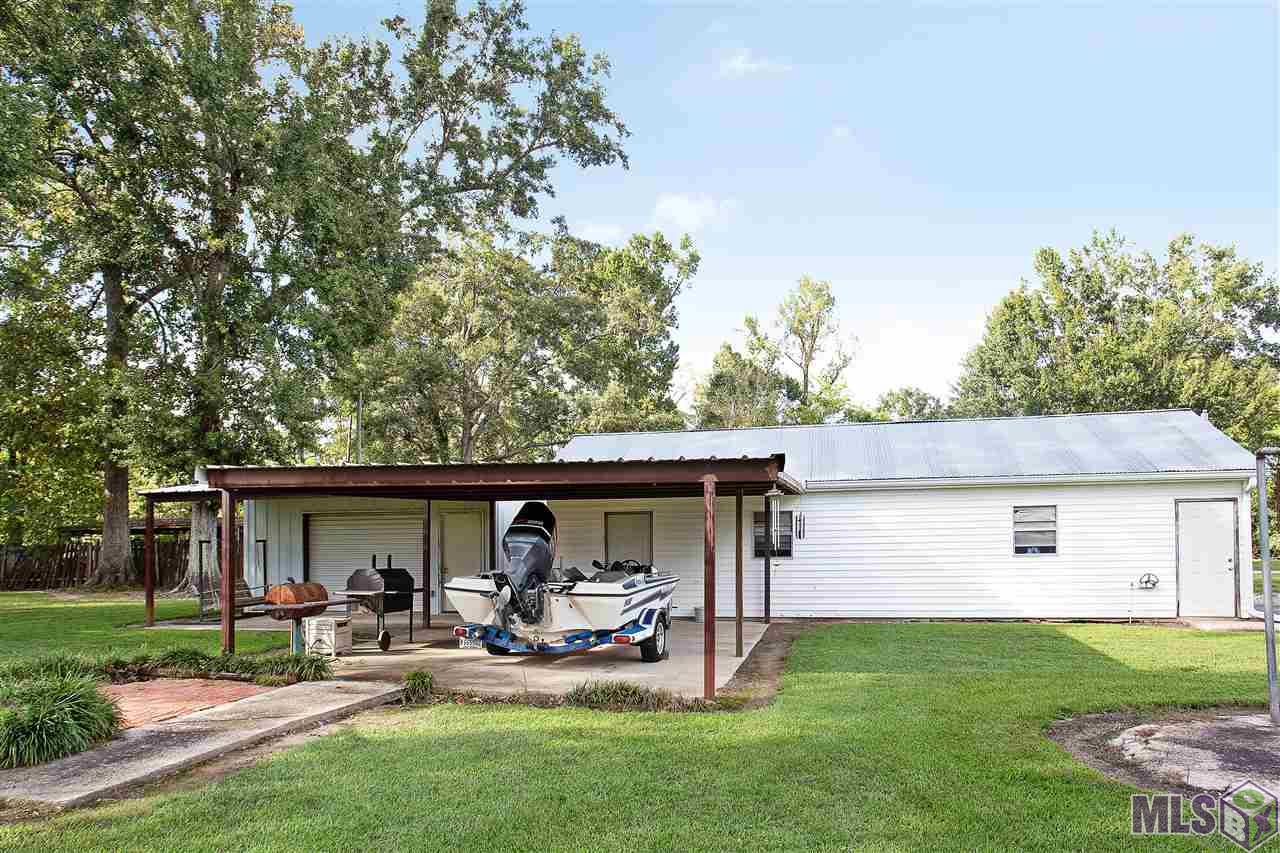17121 Blue Ridge Road Prairieville, LA 70769 - Photo 17 of 32 Cov Workshop Patios