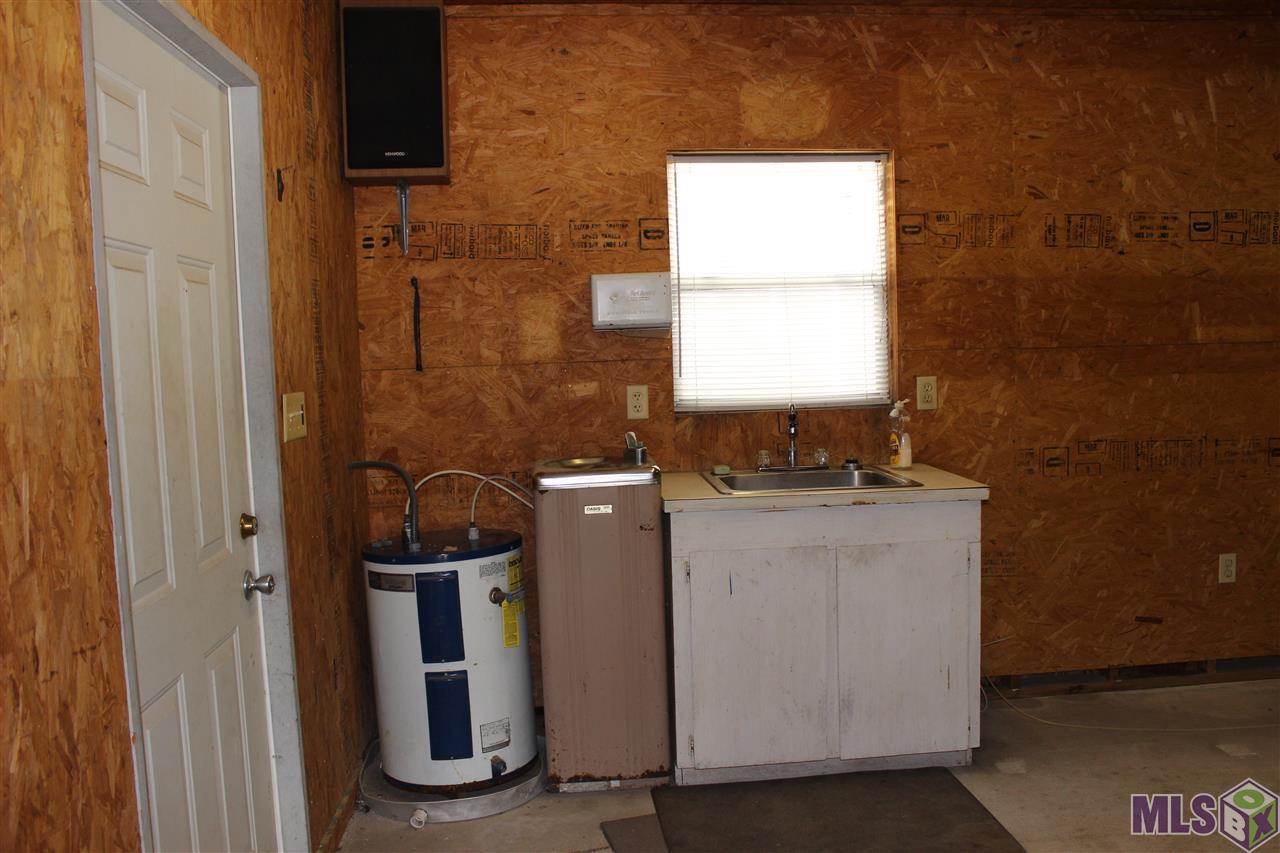 17121 Blue Ridge Road Prairieville, LA 70769 - Photo 29 of 32 Smaller Workshop View