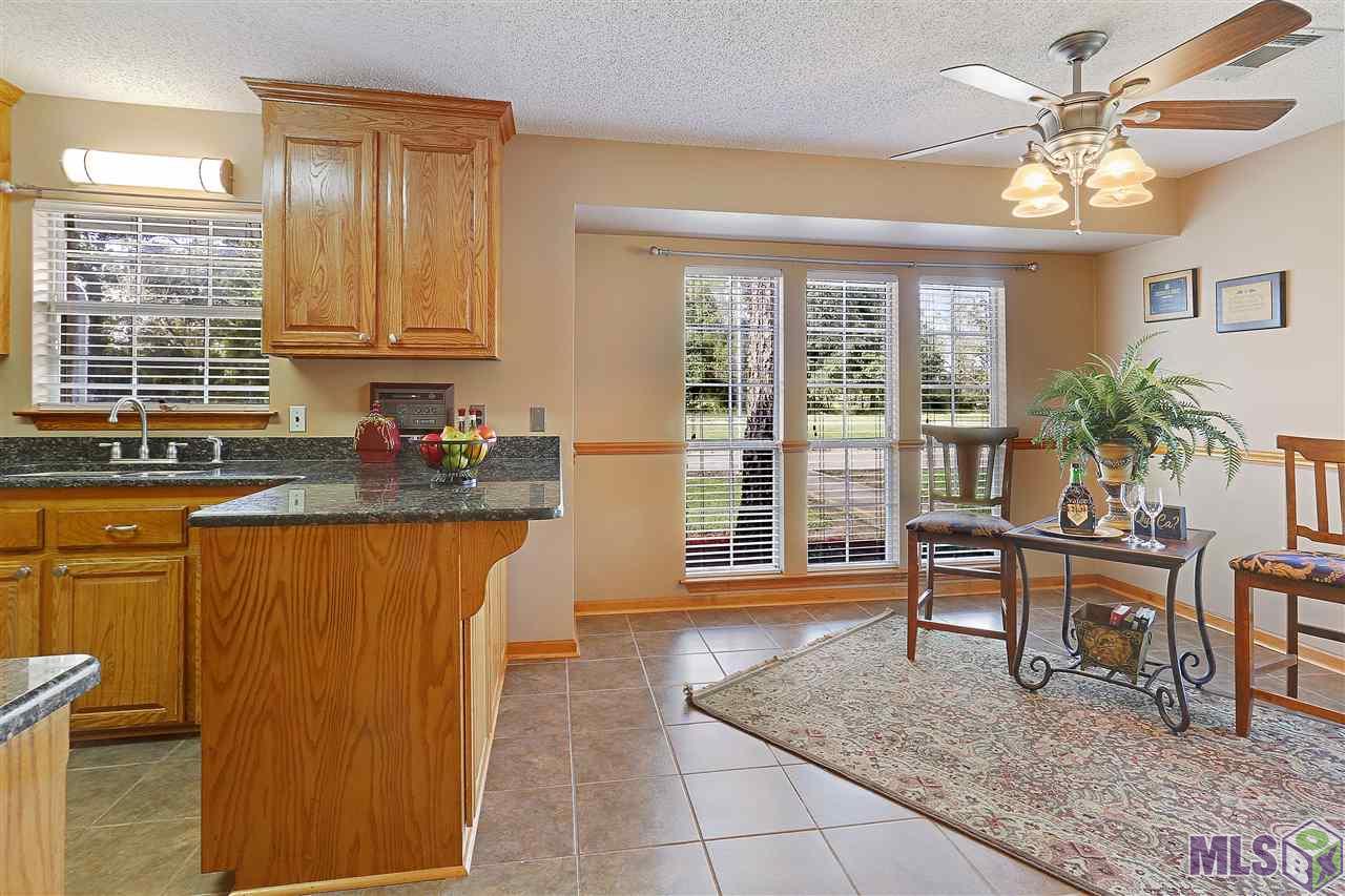 17121 Blue Ridge Road Prairieville, LA 70769 - Photo 6 of 32 Kitchen/Dining