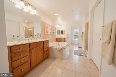 $487,700 | 18721 Falling River Drive, Gaithersburg, MD 20879