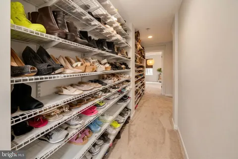 $487,700 | 18721 Falling River Drive, Gaithersburg, MD 20879