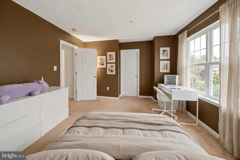 $487,700 | 18721 Falling River Drive, Gaithersburg, MD 20879