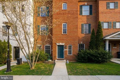 $487,700 | 18721 Falling River Drive, Gaithersburg, MD 20879