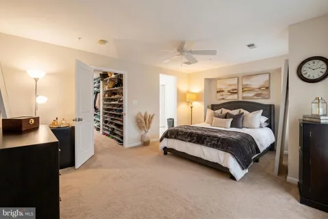 $487,700 | 18721 Falling River Drive, Gaithersburg, MD 20879