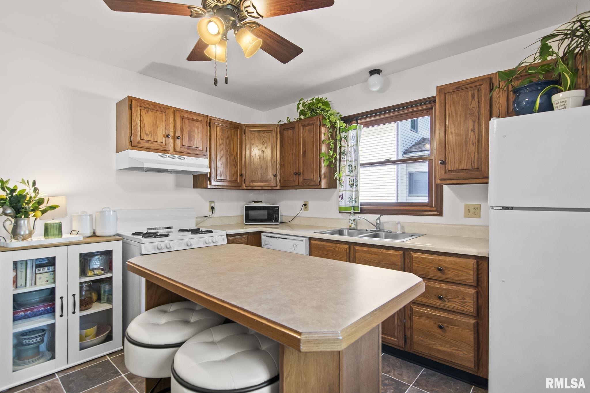 1440 North 8th Street Springfield, IL 62702 - Photo 8 of 24