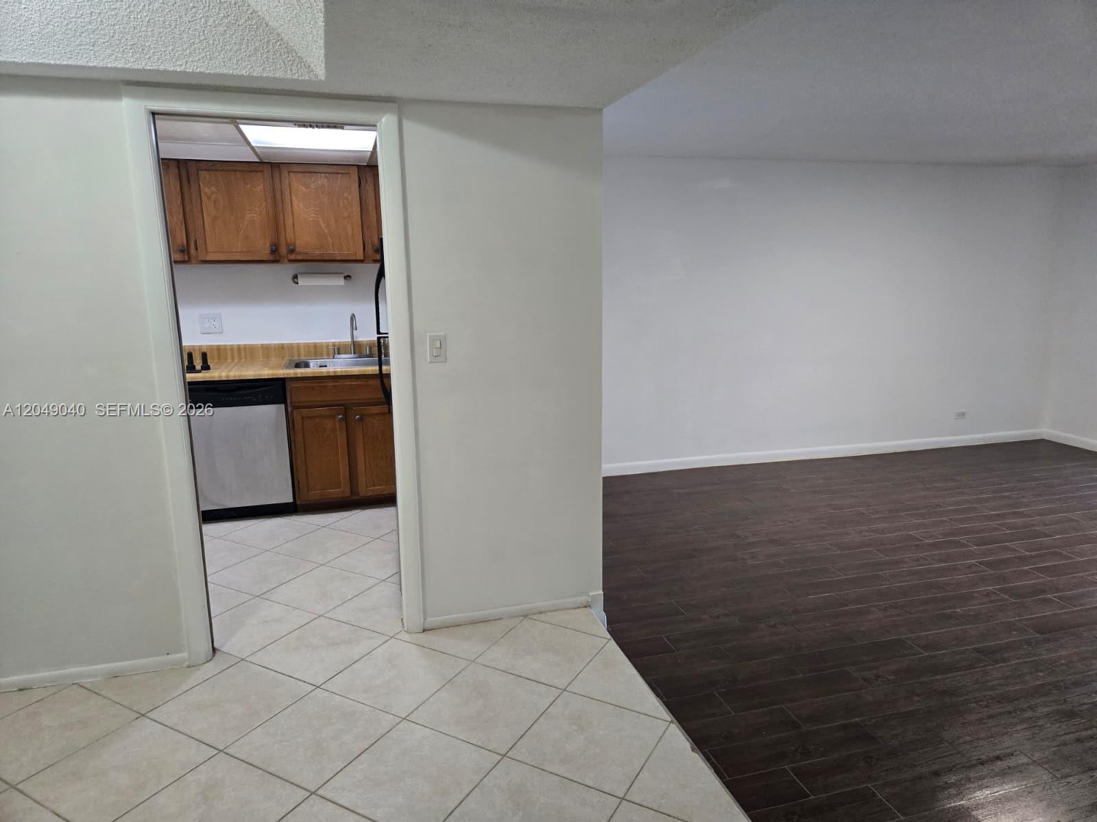 3690 Inverrary Drive, Unit 2Q Lauderhill, FL 33319 - Photo 8 of 31