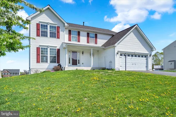$499,900 | 3128 South King Richard Court, York, PA 17408