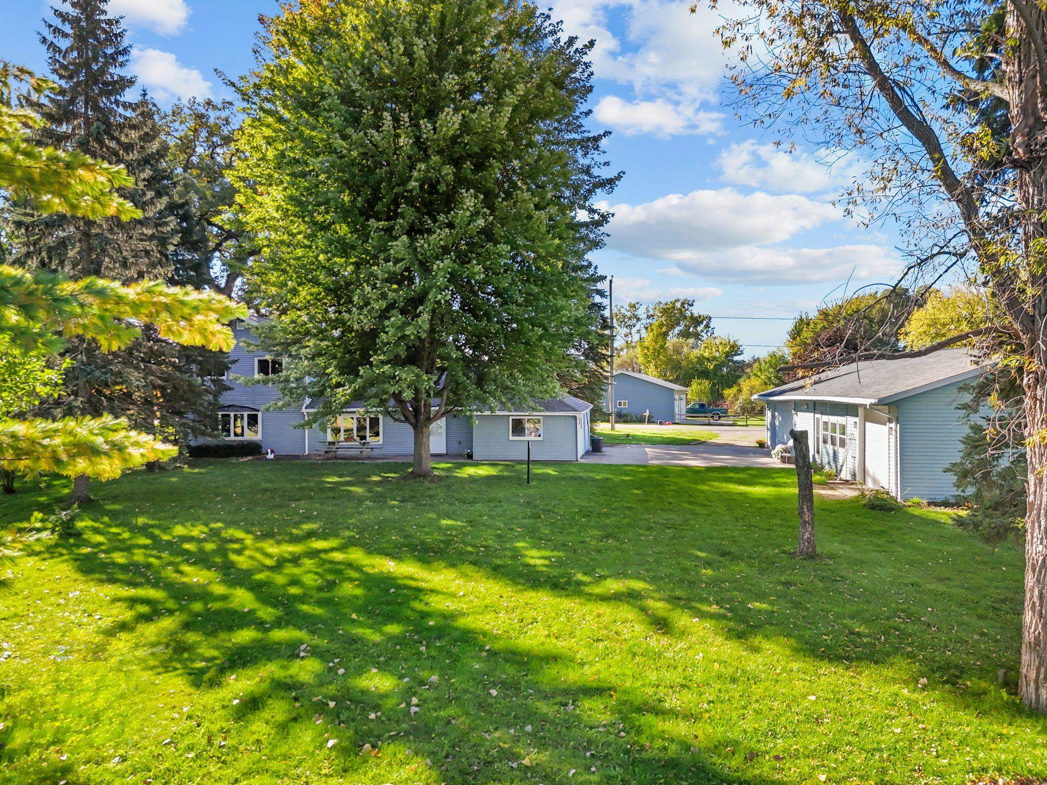 5592 Lake Road Oshkosh, WI 54902 - Photo 54 of 65 Gallery Image 54