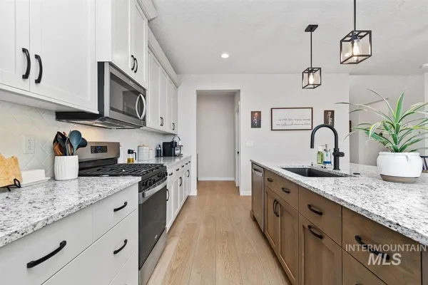 $625,000 | 8056 South Diamond River Avenue, Meridian, ID 83642