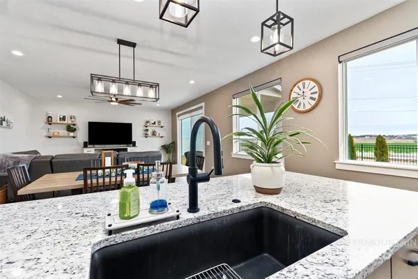 $625,000 | 8056 South Diamond River Avenue, Meridian, ID 83642