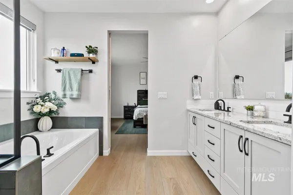 $625,000 | 8056 South Diamond River Avenue, Meridian, ID 83642