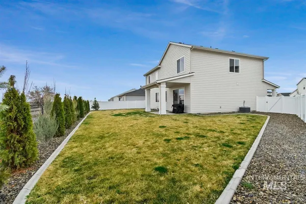 $625,000 | 8056 South Diamond River Avenue, Meridian, ID 83642