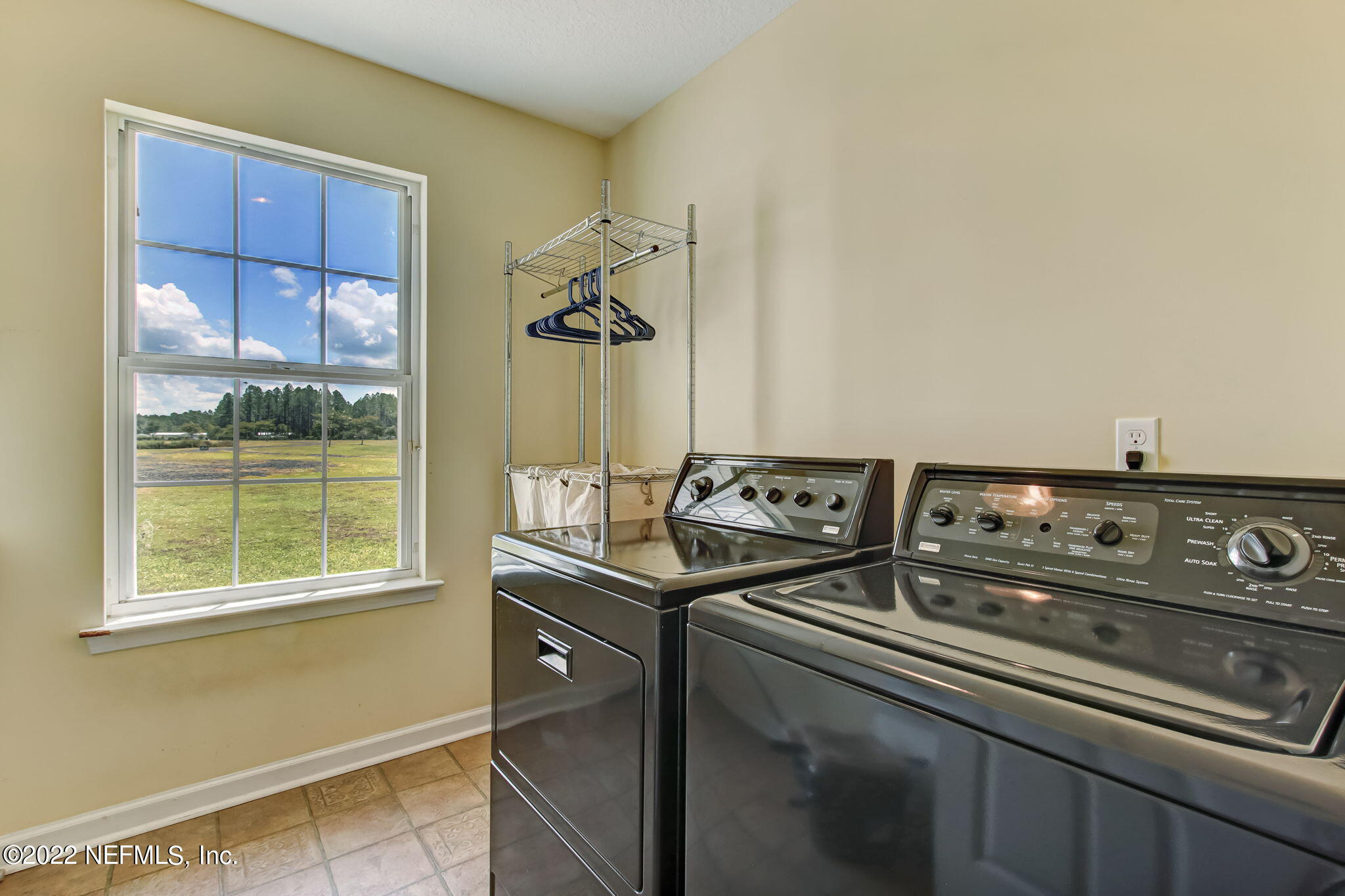 12410 County Road 121 Bryceville, FL 32009 - Photo 31 of 34 a close view of a stove a sink and a window