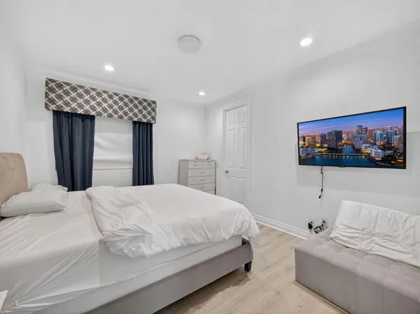 $16,000 | 125 Pembroke Drive, Palm Beach Gardens, FL 33418