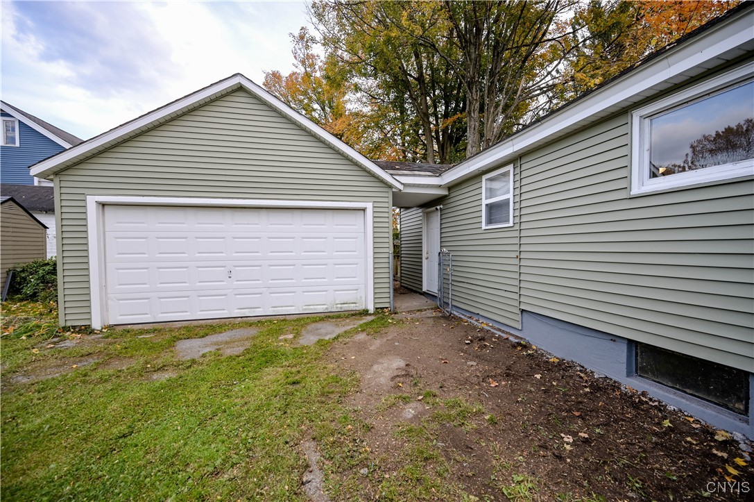 608 Union Street Rome, NY 13440 - Photo 4 of 39