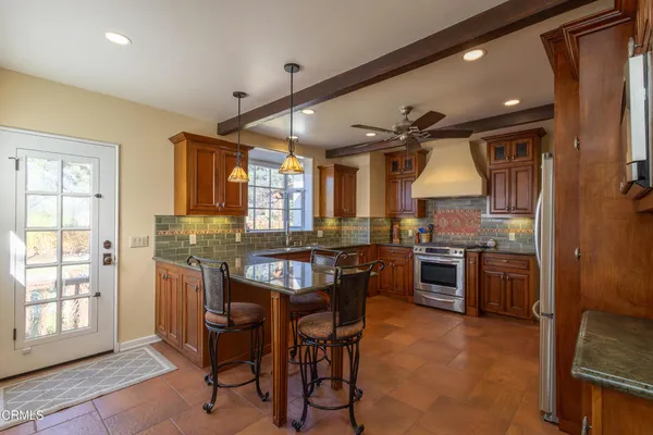 $6,400 | 2069 Mar Vista Avenue, Altadena, CA 91001