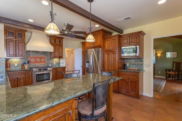 $6,400 | 2069 Mar Vista Avenue, Altadena, CA 91001