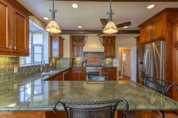 $6,400 | 2069 Mar Vista Avenue, Altadena, CA 91001