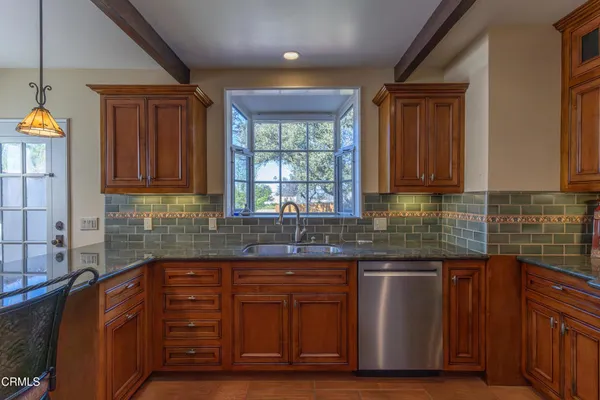 $6,400 | 2069 Mar Vista Avenue, Altadena, CA 91001